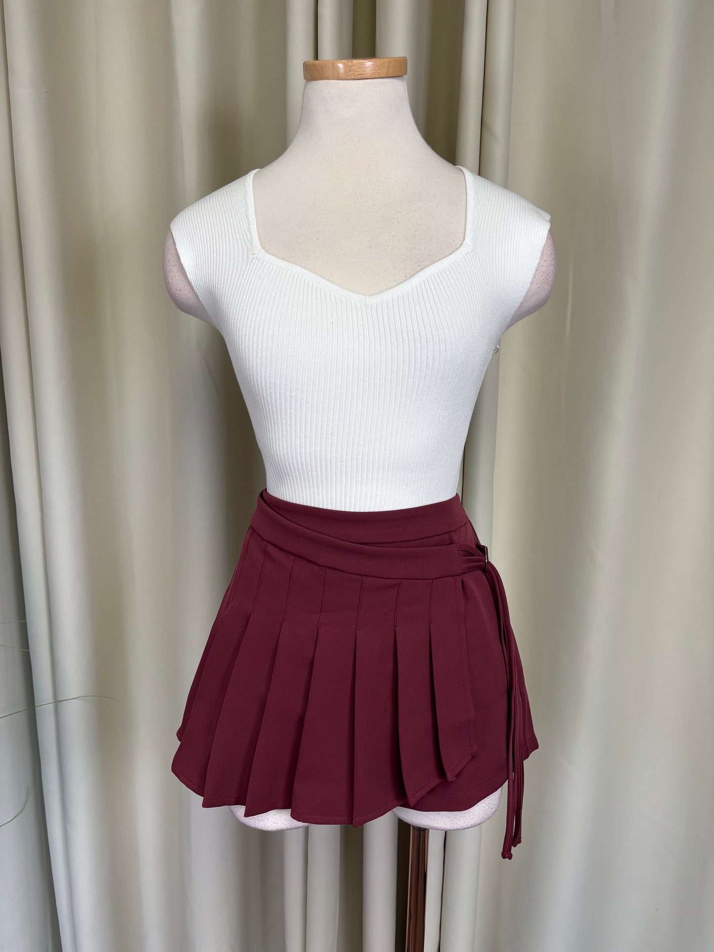 Lina Wrap Skort (burgundy)