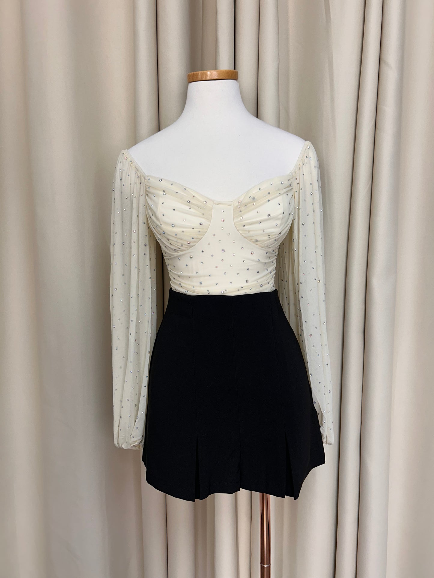 Sweetheart Rhinestone Cropped Top (Cream)