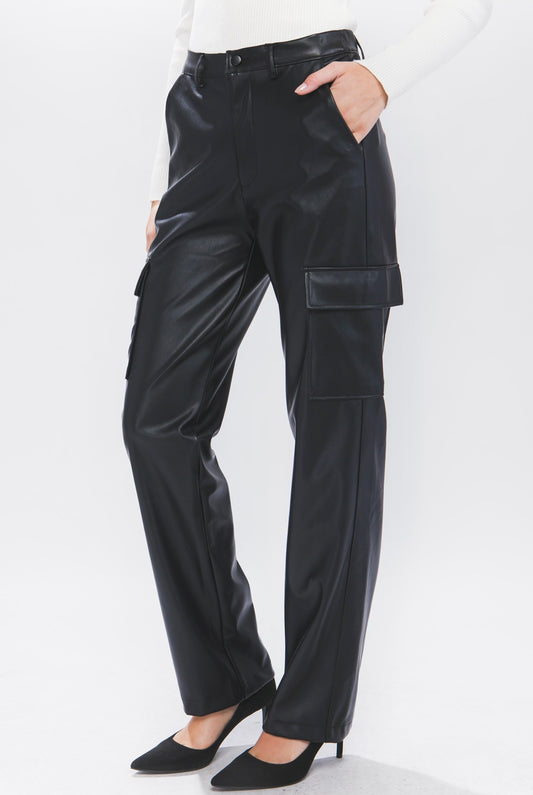 Aliya Classic Leather Cargo Black)